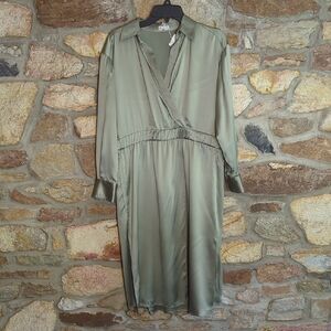 Brunello Cucinelli Sage Green Silk Midi Dress